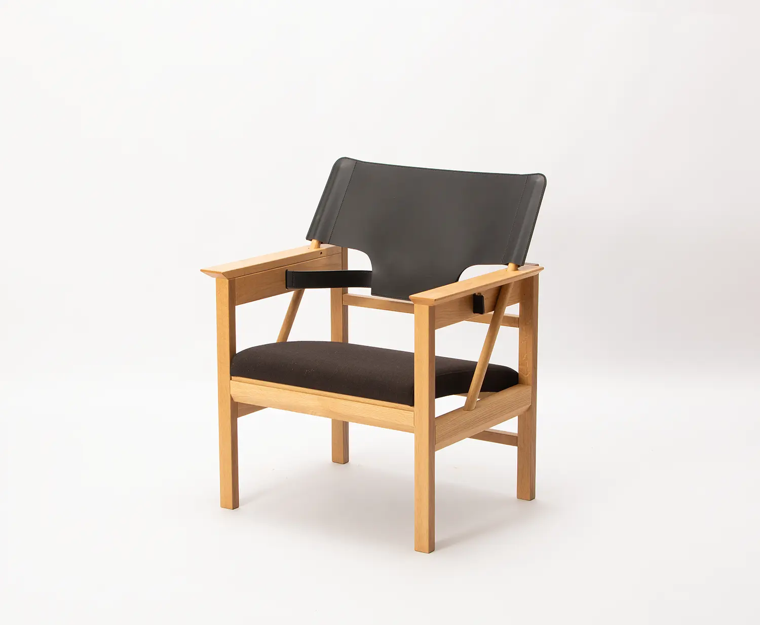 07 living armchair – 匠工芸