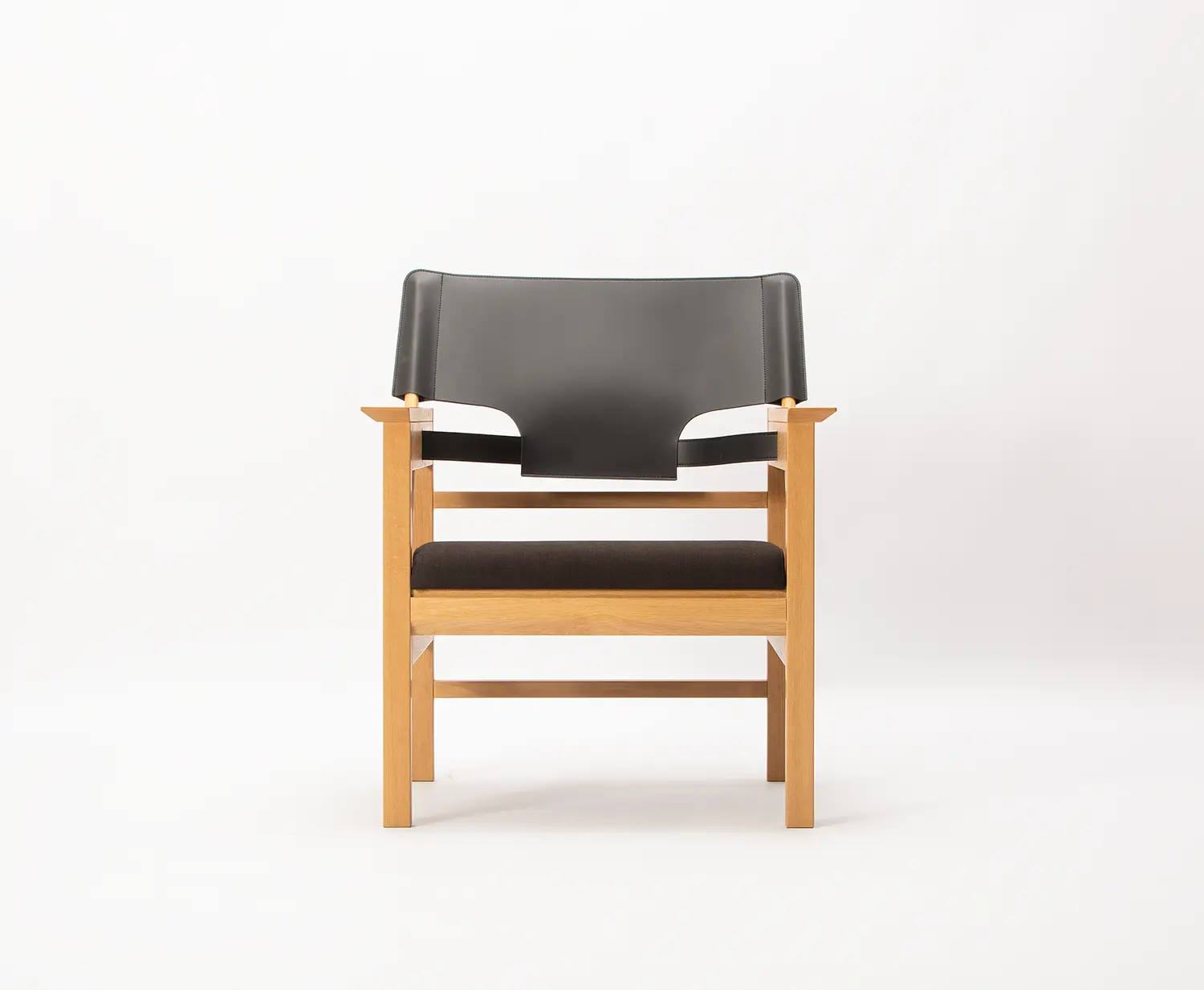 07 living armchair – 匠工芸